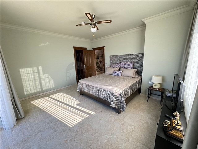 بنتهاوس واسع 3 + 1 مع إطلالات بانورامية على البحر بنتهاوس واسع 3 + 1 مع إطلالات بانورامية على البحر