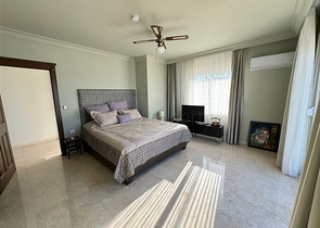 بنتهاوس واسع 3 + 1 مع إطلالات بانورامية على البحر بنتهاوس واسع 3 + 1 مع إطلالات بانورامية على البحر