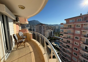 بنتهاوس واسع 3 + 1 مع إطلالات بانورامية على البحر بنتهاوس واسع 3 + 1 مع إطلالات بانورامية على البحر