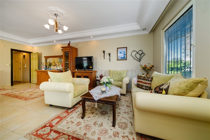 شقة 2+1 في وسط ألانيا