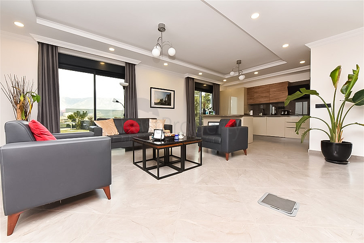 فيلا خاصة 4 + 1 في مجتمع مسور النخبة