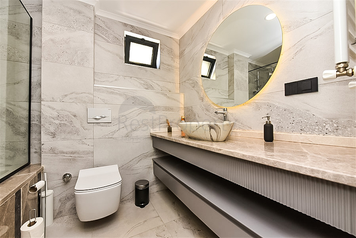 فيلا خاصة 4 + 1 في مجتمع مسور النخبة