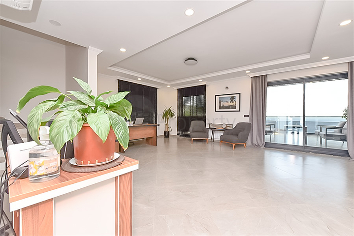 فيلا خاصة 4 + 1 في مجتمع مسور النخبة