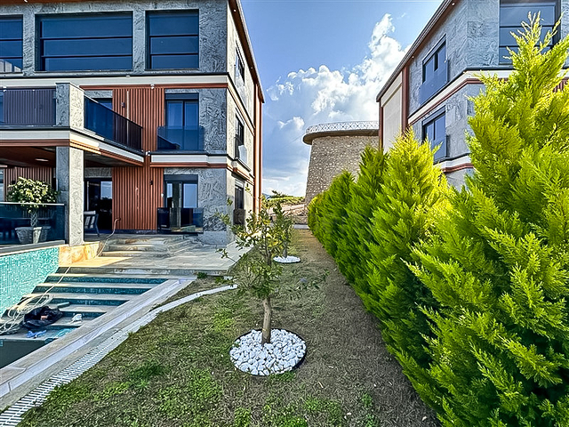 فيلا خاصة 4 + 1 في مجتمع مسور النخبة