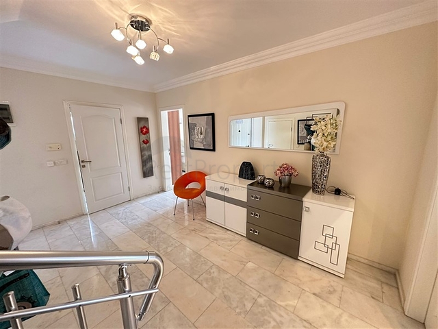 4 + 1 ريفرفرونت بنتهاوس في منطقة كيستل 4 + 1 ريفرفرونت بنتهاوس في منطقة كيستل