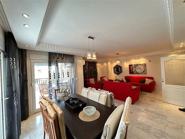 4 + 1 ريفرفرونت بنتهاوس في منطقة كيستل 4 + 1 ريفرفرونت بنتهاوس في منطقة كيستل