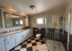 4 + 1 ريفرفرونت بنتهاوس في منطقة كيستل 4 + 1 ريفرفرونت بنتهاوس في منطقة كيستل