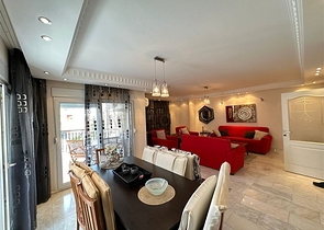 4 + 1 ريفرفرونت بنتهاوس في منطقة كيستل 4 + 1 ريفرفرونت بنتهاوس في منطقة كيستل