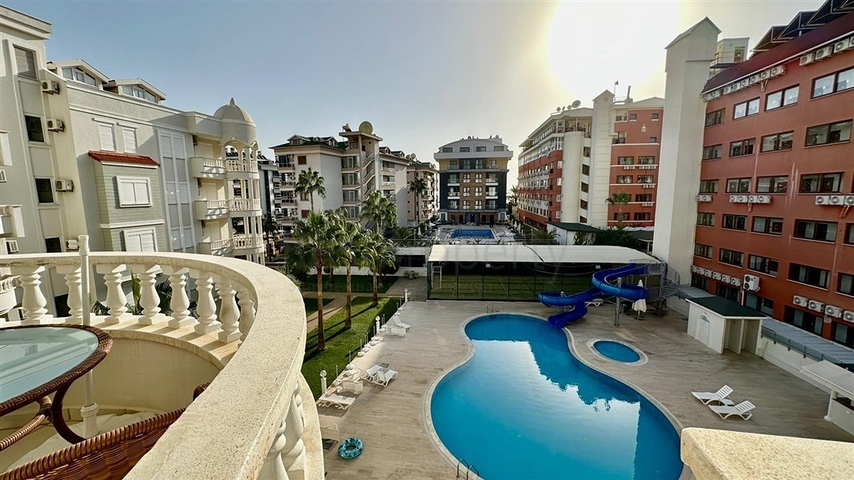 2 + 1 شقة 150 متر من البحر الأبيض المتوسط في منطقة أوبا