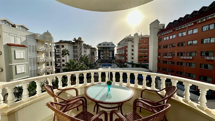 2 + 1 شقة 150 متر من البحر الأبيض المتوسط في منطقة أوبا