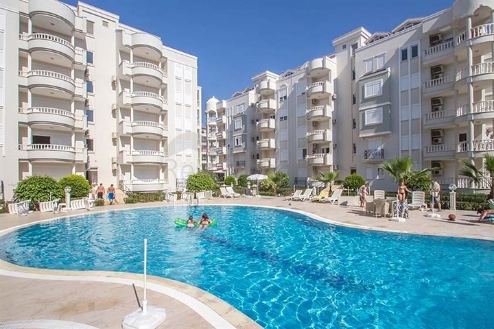 2 + 1 شقة 150 متر من البحر الأبيض المتوسط في منطقة أوبا