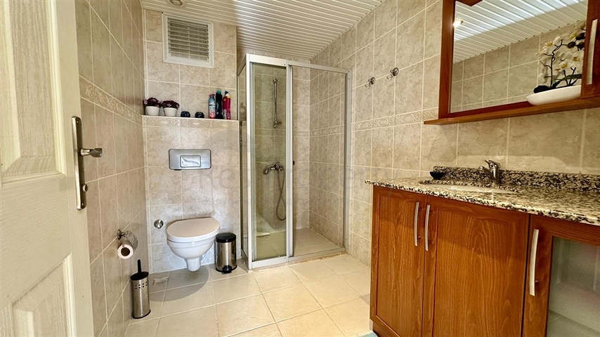 2 + 1 شقة 150 متر من البحر الأبيض المتوسط في منطقة أوبا