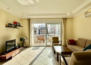 2 + 1 شقة 150 متر من البحر الأبيض المتوسط في منطقة أوبا