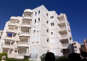 2 + 1 شقة 150 متر من البحر الأبيض المتوسط في منطقة أوبا