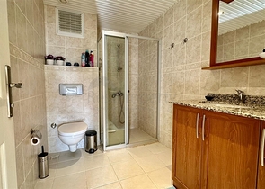 2 + 1 شقة 150 متر من البحر الأبيض المتوسط في منطقة أوبا