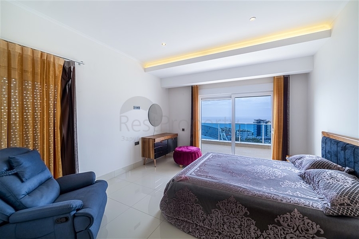 بنتهاوس 3+1 مع إطلالة على البحر الأبيض المتوسط