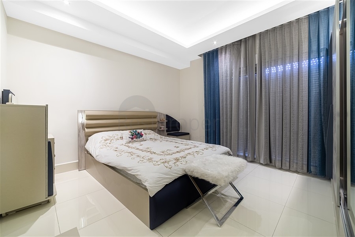 بنتهاوس 3+1 مع إطلالة على البحر الأبيض المتوسط