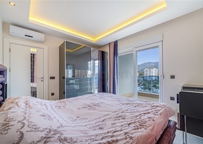 بنتهاوس 3+1 مع إطلالة على البحر الأبيض المتوسط