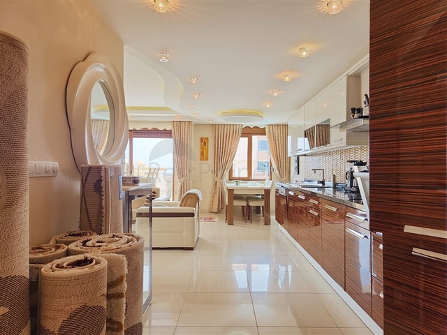 شقة فسيحة 2 + 1 على بعد 100 متر من البحر شقة فسيحة 2 + 1 على بعد 100 متر من البحر