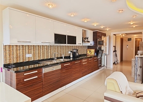 شقة فسيحة 2 + 1 على بعد 100 متر من البحر شقة فسيحة 2 + 1 على بعد 100 متر من البحر