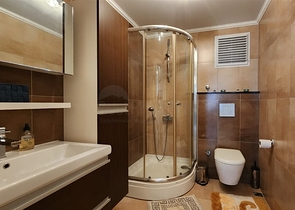 شقة فسيحة 2 + 1 على بعد 100 متر من البحر شقة فسيحة 2 + 1 على بعد 100 متر من البحر