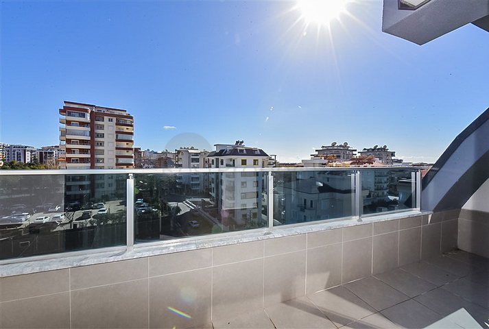 2 + 1 بنتهاوس في منطقة أوبا 2 + 1 بنتهاوس في منطقة أوبا