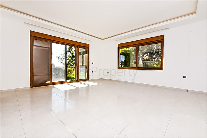 4 + 1 حديقة دوبلكس مع مطبخ منفصل في وسط ألانيا