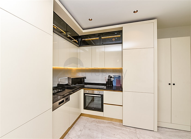 1 + 1 شقة للإيجار في وسط ألانيا