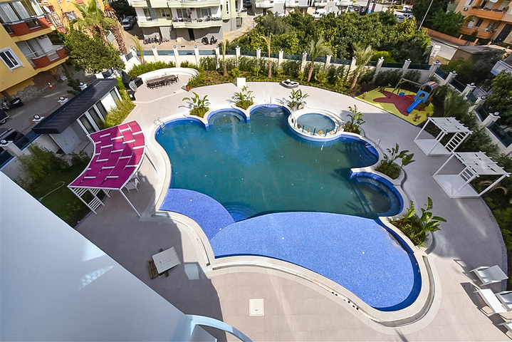 شقة 1+1 في مجمع فاخر في وسط ألانيا