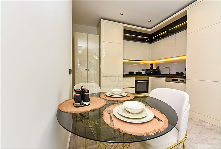 شقة 1+1 في مجمع فاخر في وسط ألانيا