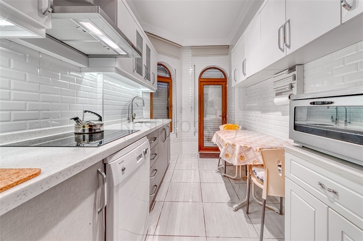 شقق في المجمع على الساحل الأول