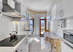 شقق في المجمع على الساحل الأول