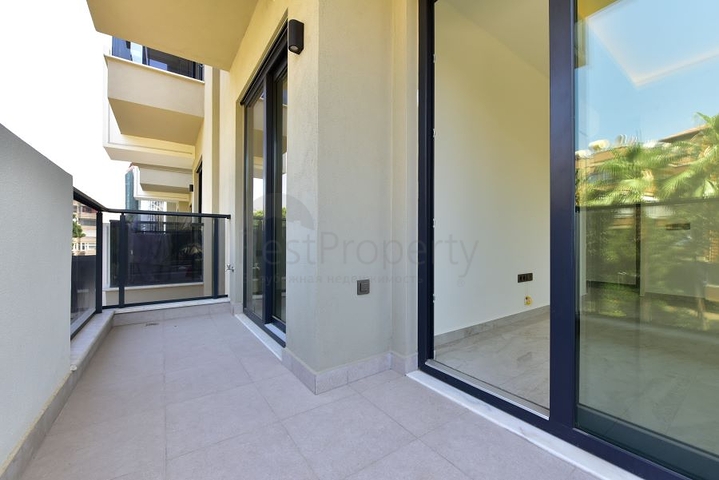 شقة 1+1 في مجمع جديد على بعد 400 متر فقط من البحر في وسط ألانيا 