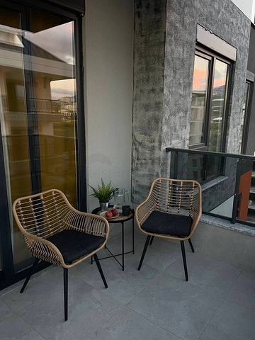 شقة 1+1 في مجمع سكني جديد في وسط محمودلار