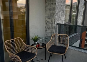 شقة 1+1 في مجمع سكني جديد في وسط محمودلار