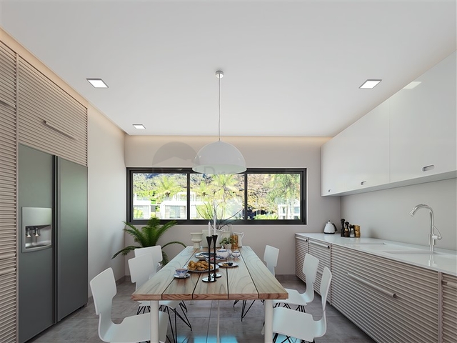 شقة 2+1 مع تراس خاص بها على بعد 100 متر من البحر