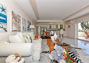 شقة 3 + 1 مع إمكانية الحصول على تصريح إقامة في السطر الأول