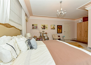 شقة 3 + 1 مع إمكانية الحصول على تصريح إقامة في السطر الأول