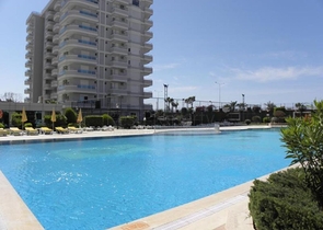 شقة 3 + 1 مع إمكانية الحصول على تصريح إقامة في السطر الأول