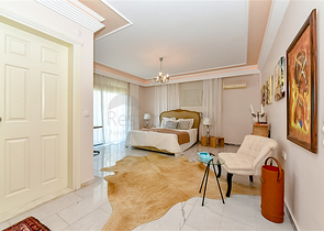 شقة 3 + 1 مع إمكانية الحصول على تصريح إقامة في السطر الأول