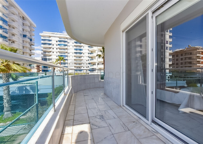 شقة 3 + 1 مع إمكانية الحصول على تصريح إقامة في السطر الأول