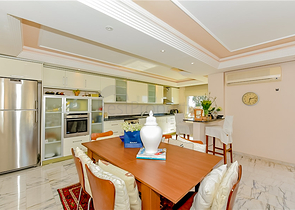 شقة 3 + 1 مع إمكانية الحصول على تصريح إقامة في السطر الأول