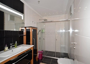 شقة مفروشة بغرفتي نوم في توسمورا