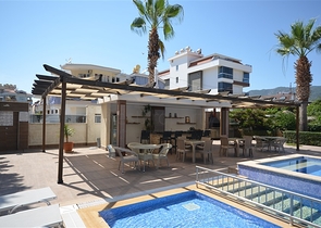 شقة مفروشة بغرفتي نوم في توسمورا