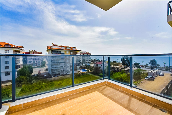 شقة مطلة على البحر في منطقة كستل