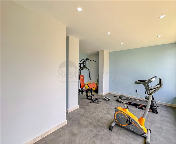 شقة مطلة على البحر في منطقة كستل