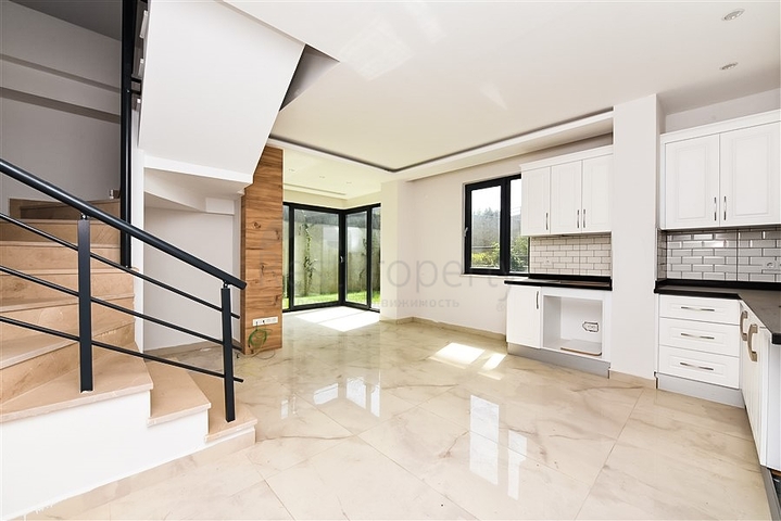 شقة 2+1 بحديقتها الخاصة في كيستل