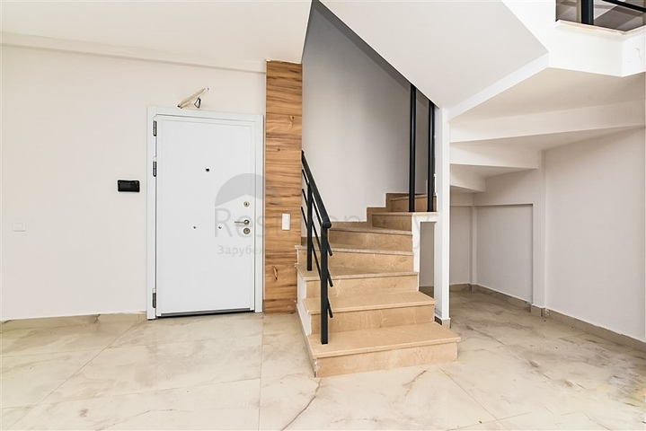 شقة 2+1 بحديقتها الخاصة في كيستل