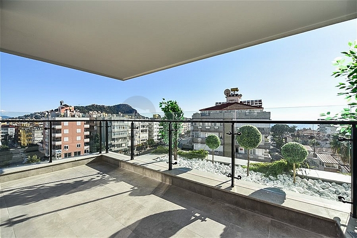 بنتهاوس 3+1 في مجمع سكني جديد بالقرب من شاطئ كليوباترا