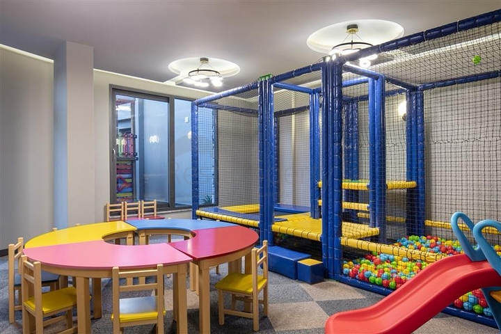 شقة مطلة على البحر على الساحل الأول